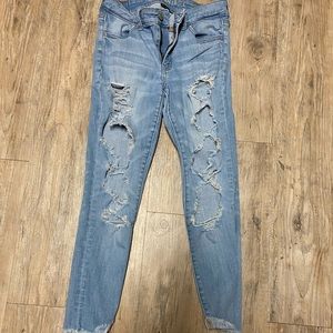 American eagle ankle jeans! Size 8